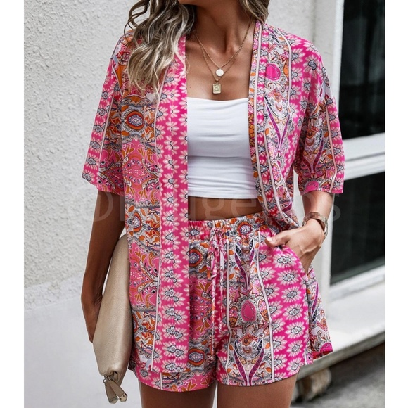 2 Piece Set: Pink Printed Kimono Shirt and Shorts - Picture 1 of 16